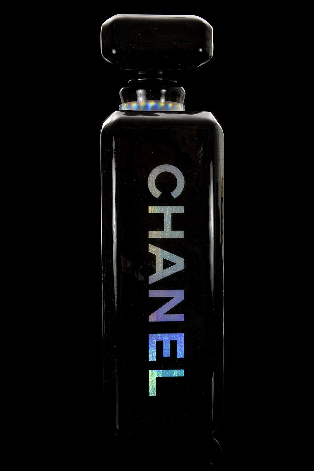Chanel_Holographic_Bottle_36in